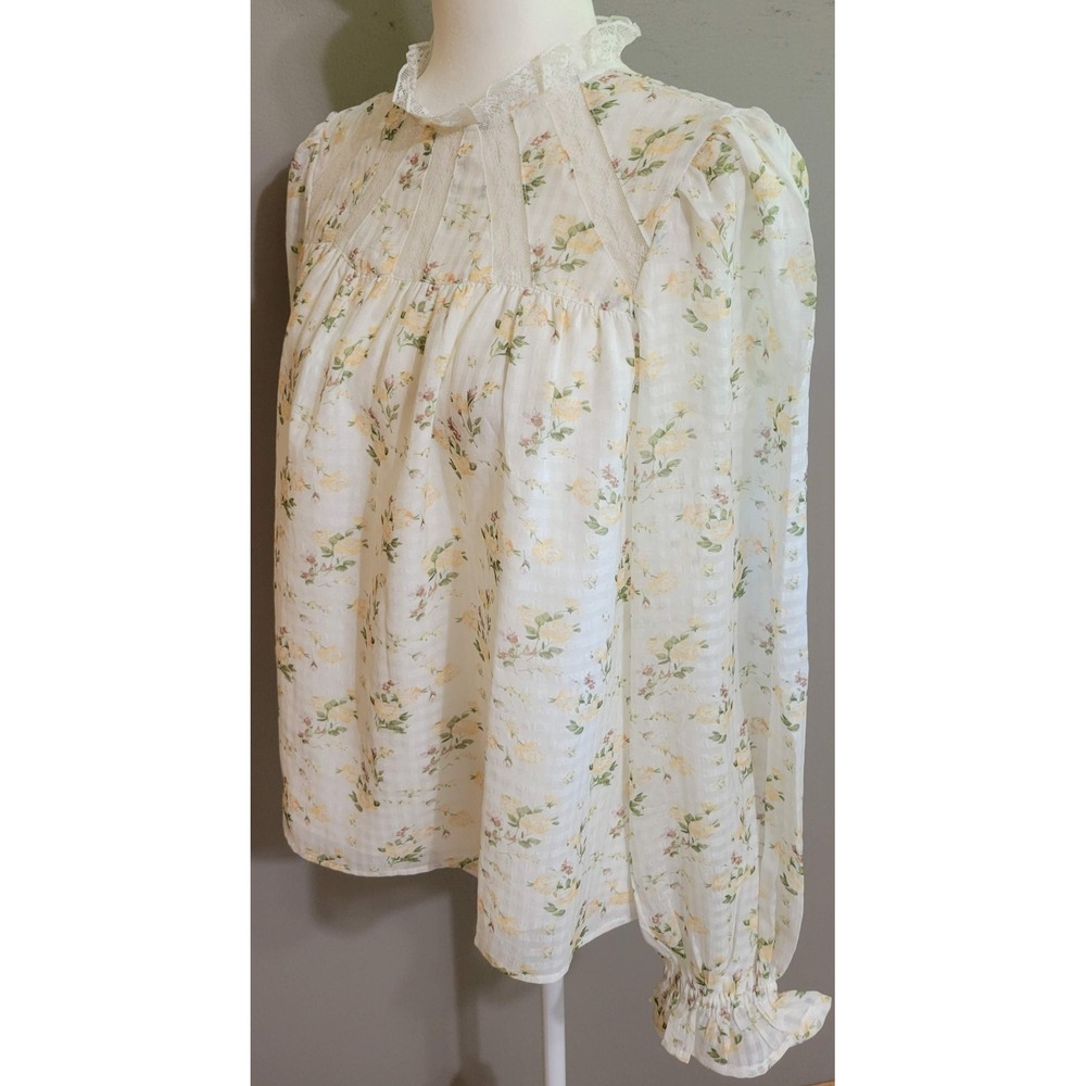 DIZZY LIZZY Floral Lace Peasant Blouse - Picture 9 of 10